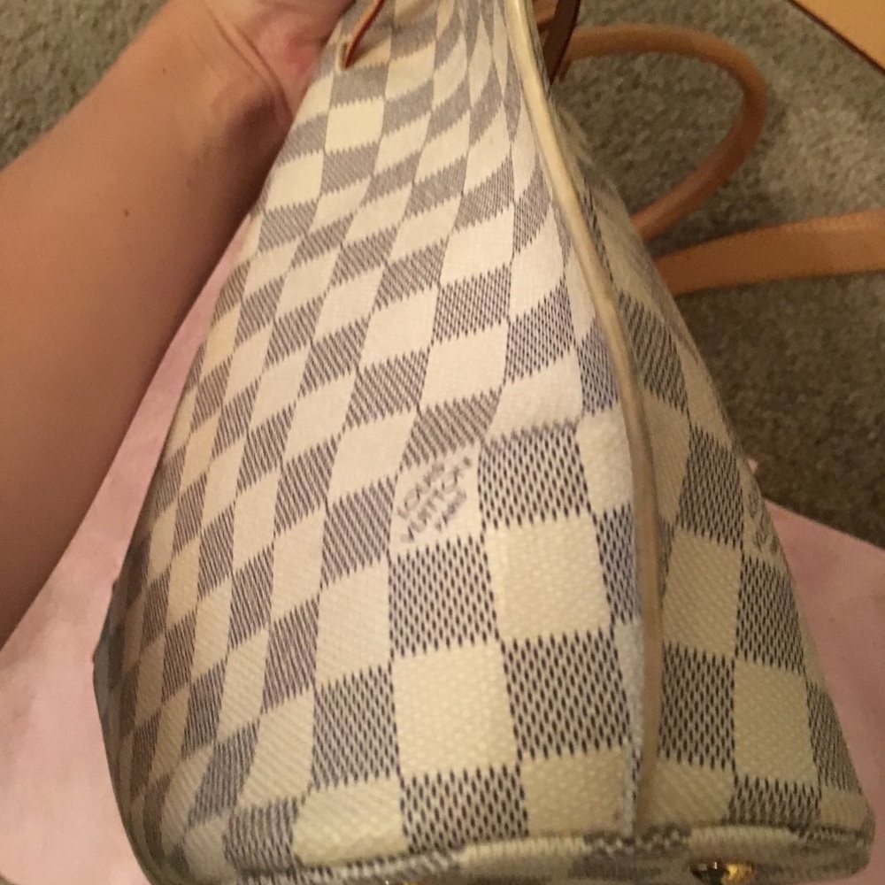 SOLD🌸 Louis Vuitton Girolata Azur Handbag 👜 - Picture 2 of 8